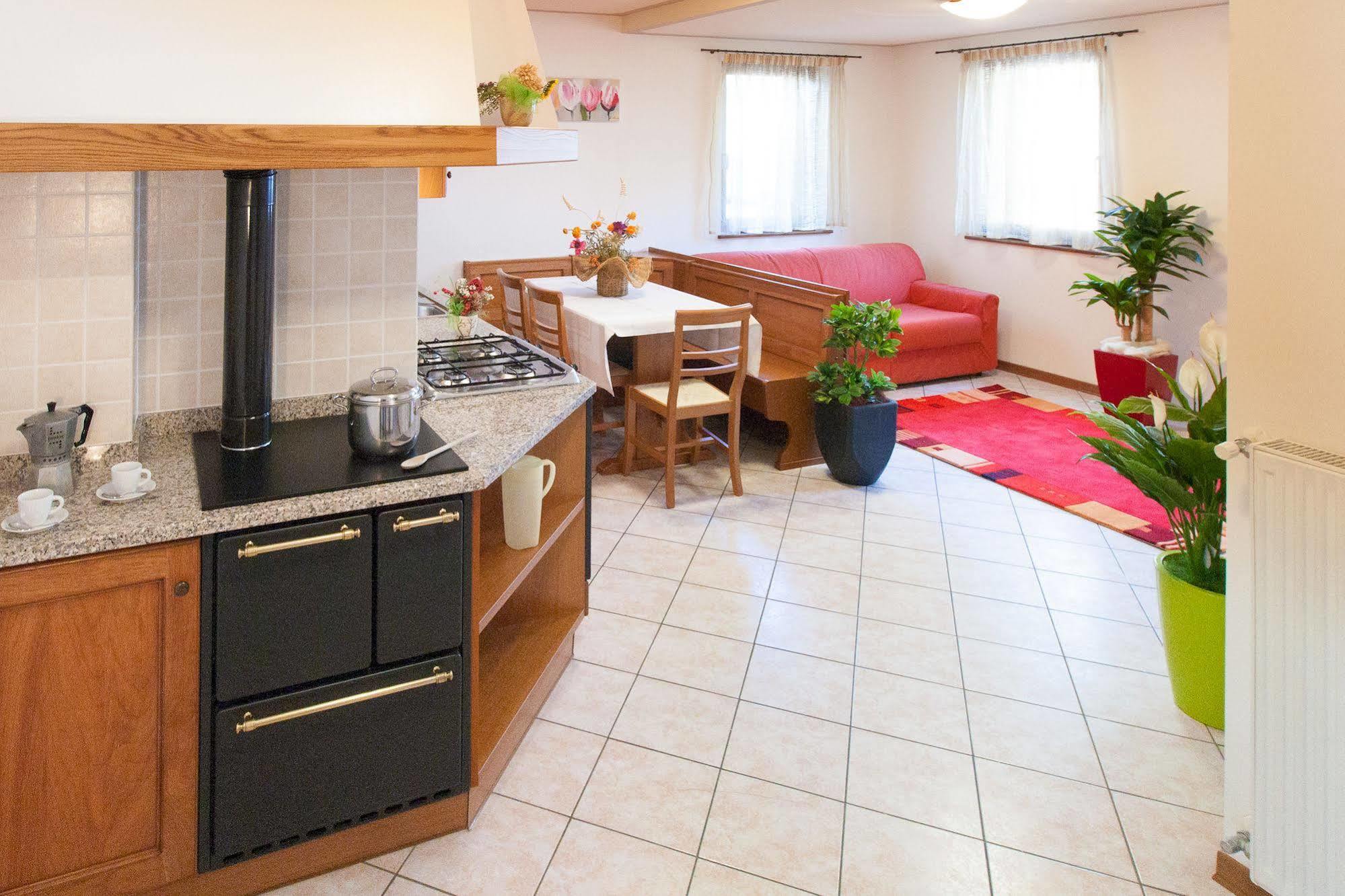 Casa Al Moro Apartment Рока Пиеторе Екстериор снимка
